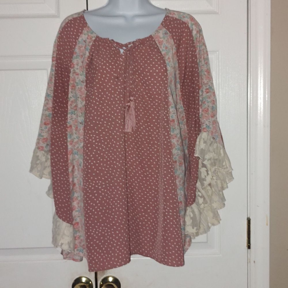 Gigio  Mauve  floral print butterfly flare sleeve  boho hippie blouse Sz L NWOT